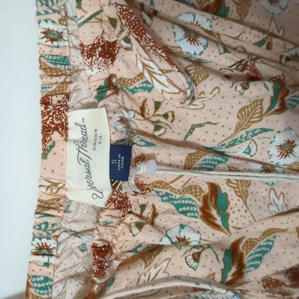 NWT Universal Thread - Picture 3 of 3